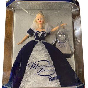 Barbie collector's edition - 1999-2000 Millennium holiday doll -NIB